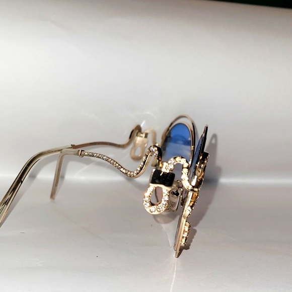 NWOT Blue-clear-Pink Retro Blinged-out Shades - Picture 3 of 4